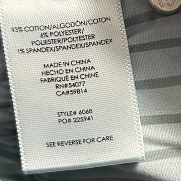 Cabi Exposed BUTTON FLY Distressed Straight Leg Jeans Women's Size 8 - Picture 14 of 14